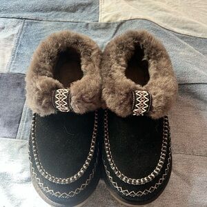 Ugg Black and grey Fur-Lined Slippers